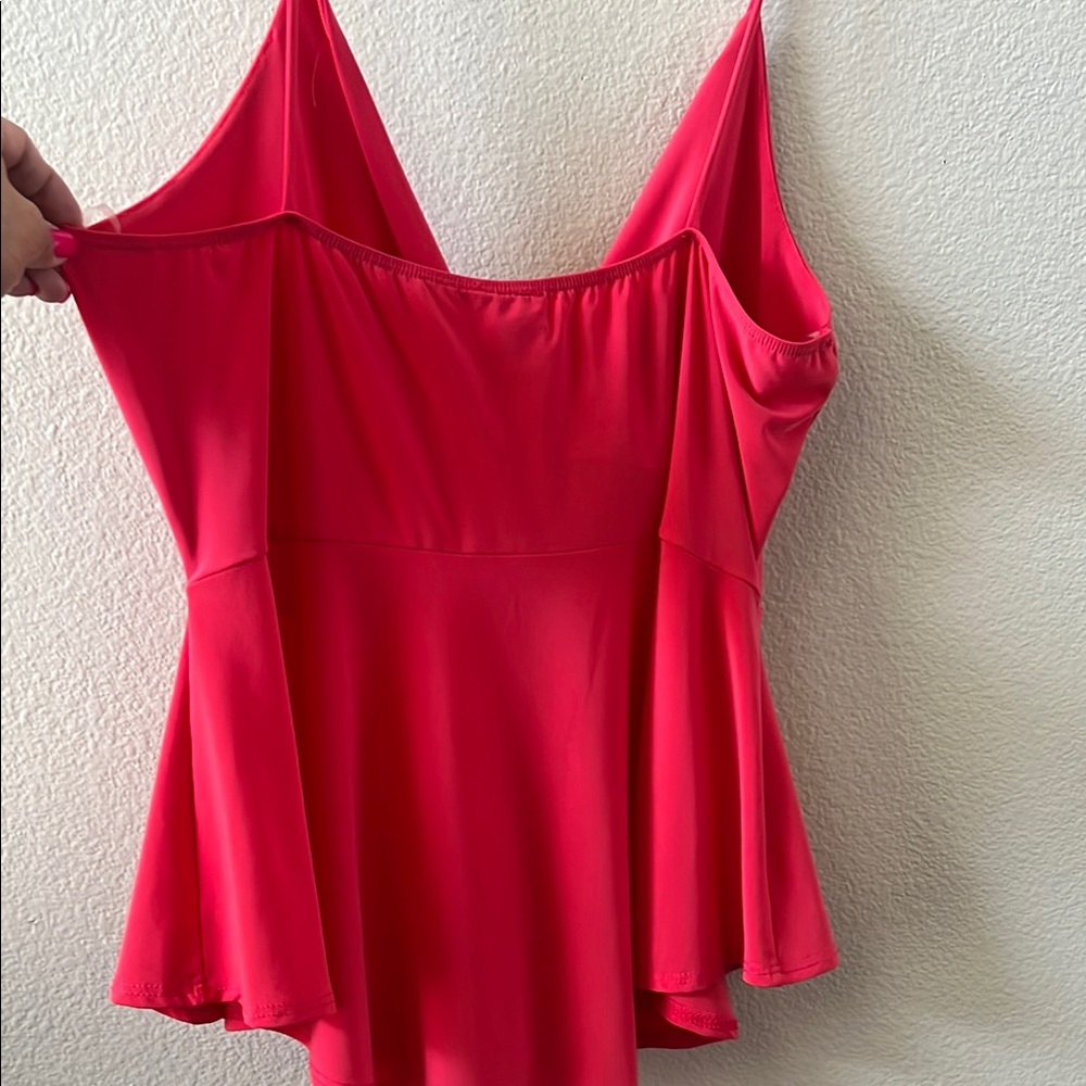 Women's twist front coral Top size 2X - Picture 5 of 7